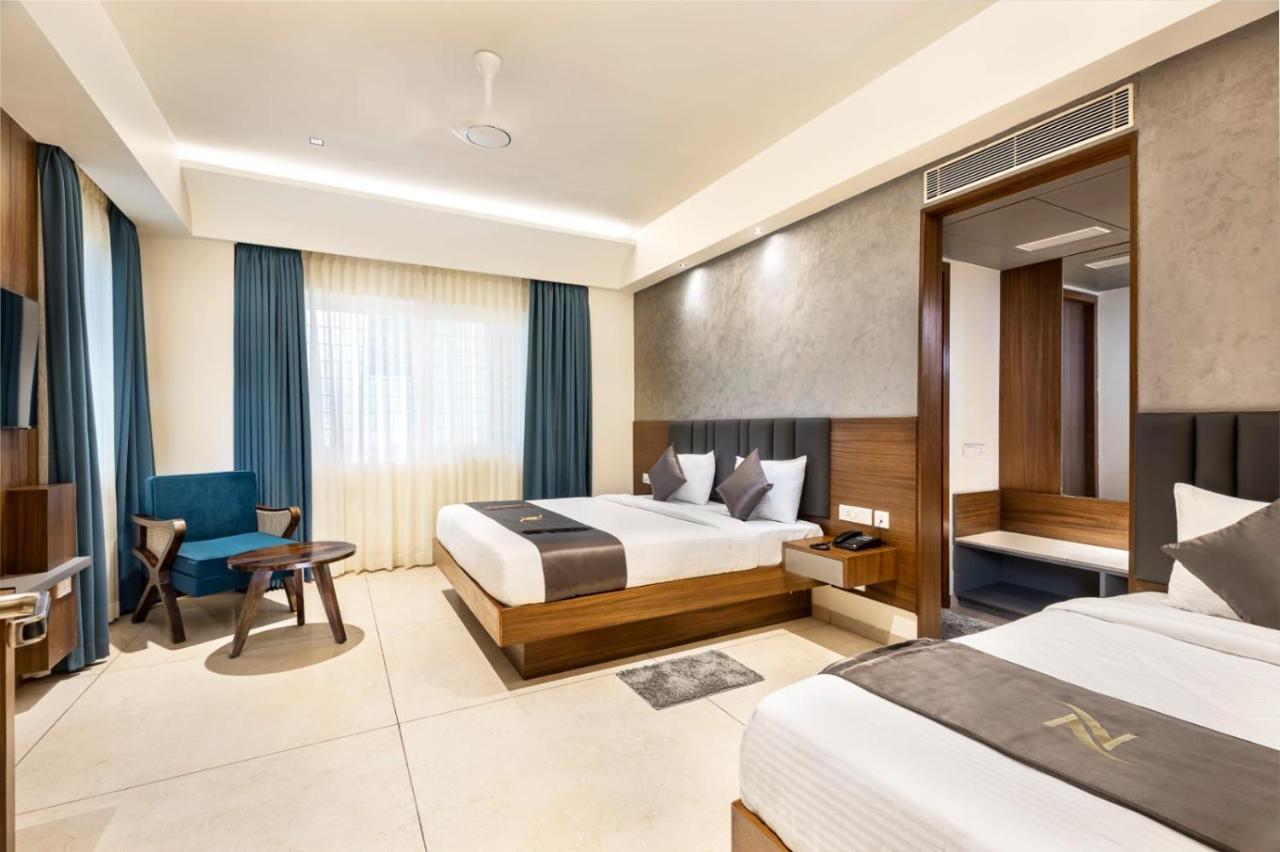 Narthaki Boutique Hotel Бангалор Екстериор снимка