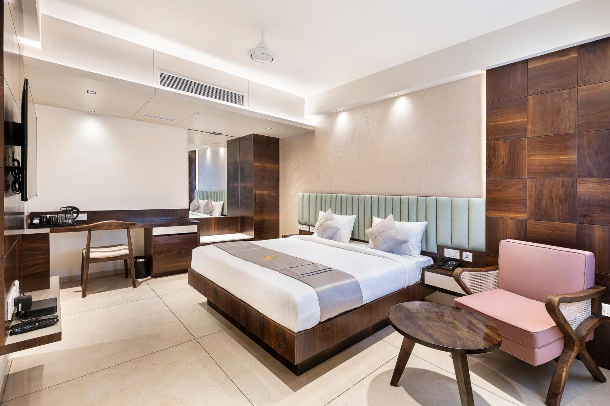 Narthaki Boutique Hotel Бангалор Екстериор снимка