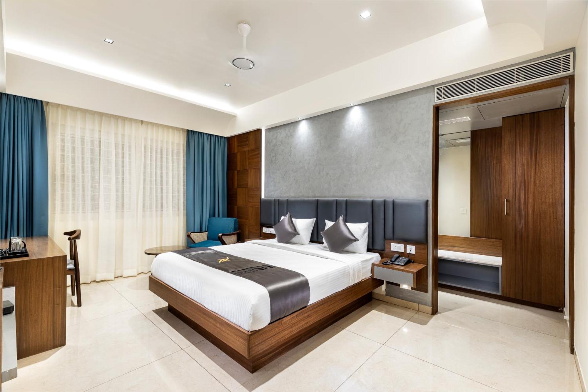 Narthaki Boutique Hotel Бангалор Екстериор снимка